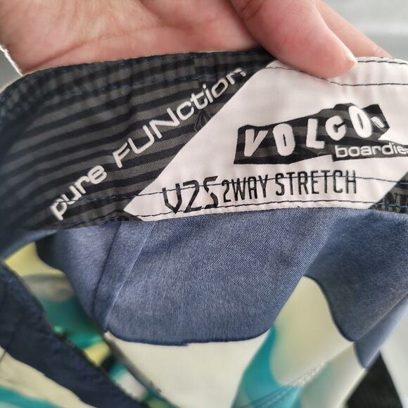 Volcom Men's Swim Board Shorts Size 38 Striped Stretch - Picture 4 of 5